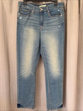 Levi Strauss Light Wash Women's Classic Straight Leg Jeans - Mid-Rise